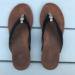 Vionic with Orthaheel Sandals